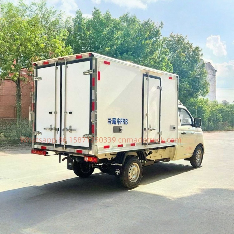 Foton Xiangling V1 4×2 cold chain refrigerated truck, 1.6L displacement, 98 horsepower, maximum speed limit 105km/h