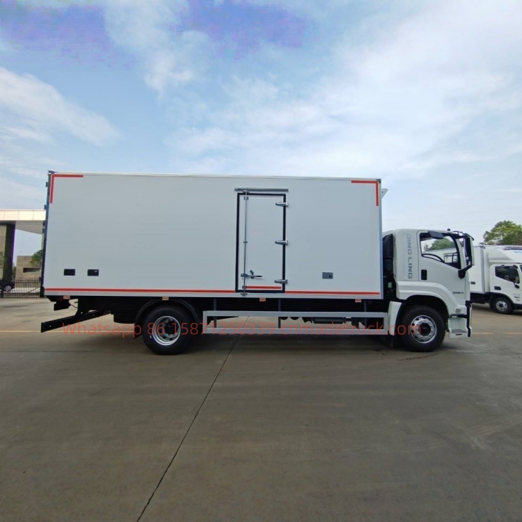 Isuzu 98HP Cold Chain Refrigerated Truck Mobile ice cream truck