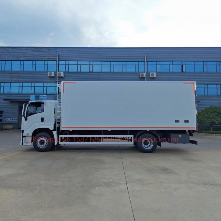 Isuzu 98HP Cold Chain Refrigerated Truck Mobile ice cream truck