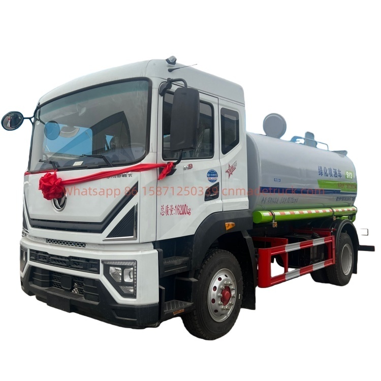 DFL sprinkler truck, Yuchai 200 horsepower engine, wheelbase of 3950 mm, displacement of 4160 L