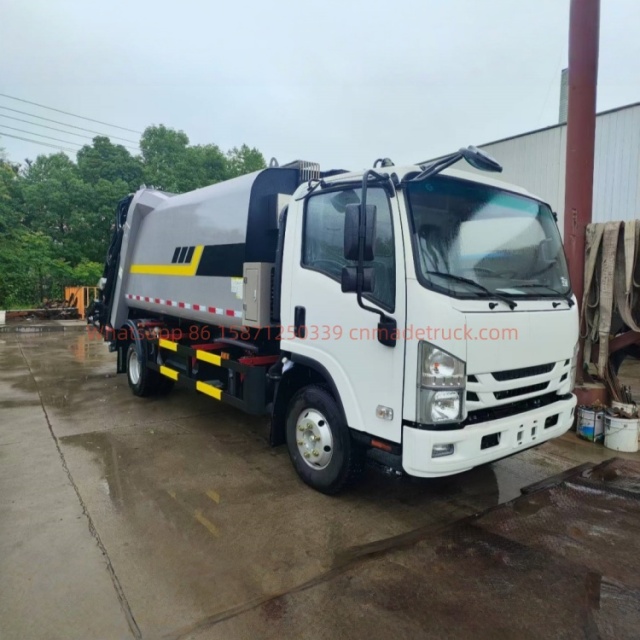 五十铃出口俄罗斯压缩垃圾车五十铃120马力发动机