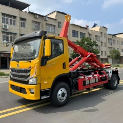 跃进蓝牌重载勾臂垃圾车3800mm轴距发动机潍柴130马力