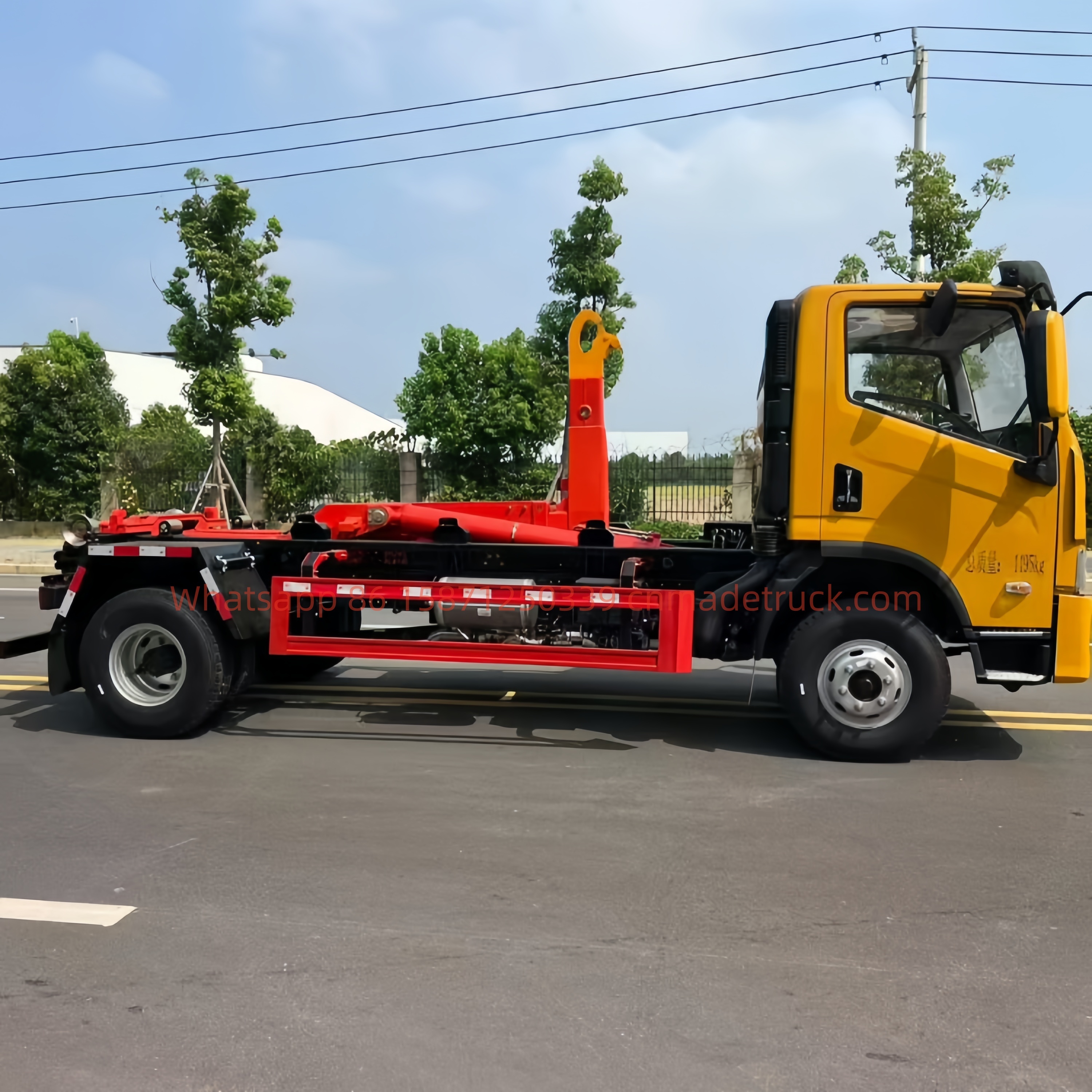 SAIC blue-plate heavy-duty hook-arm garbage truck with a 3800mm wheelbase and a 130-horsepower Weichai engine