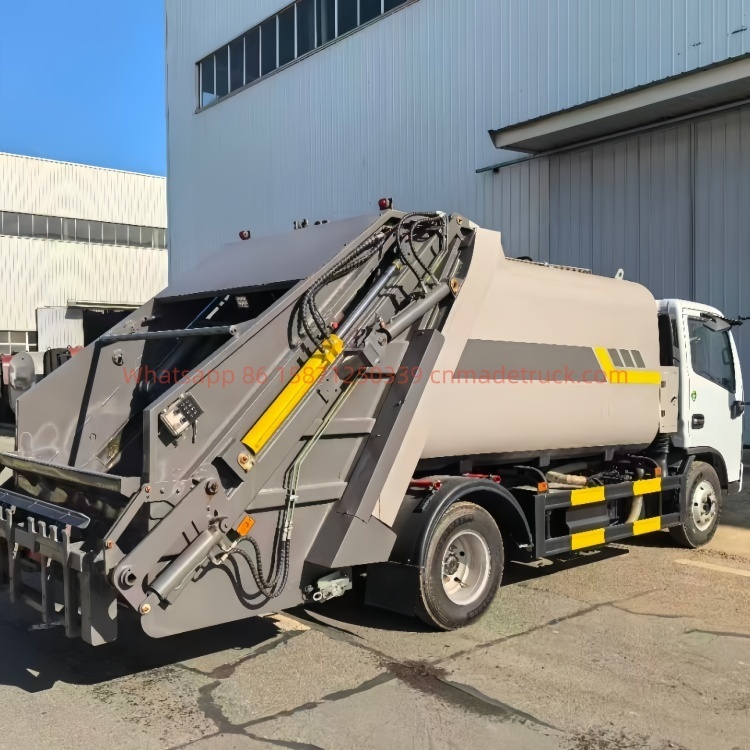 DFL Duolika 7000-liter compressed garbage truck powered by Quanchai 136 horsepower