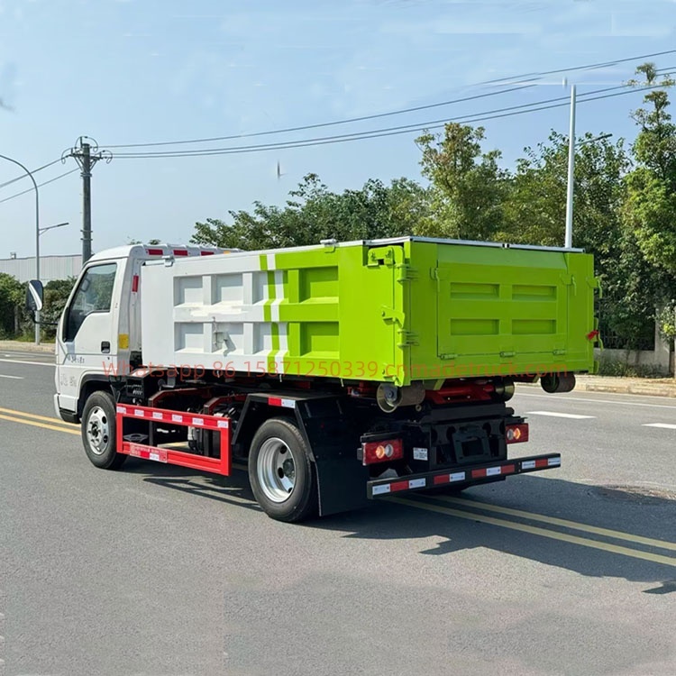 FOTON underground garage hook-arm garbage truck, Quanchai 95 horsepower, displacement 2300L