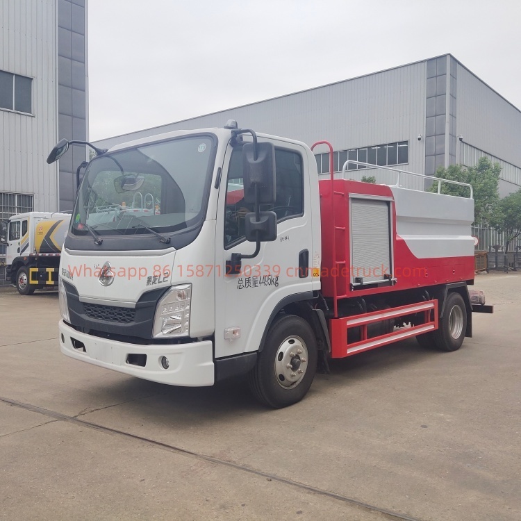 LZ Motor high-pressure cleaning truck, Yuchai 140 horsepower, 3360mm wheelbase
