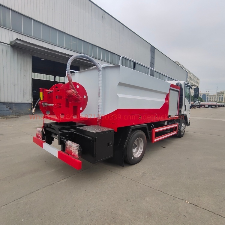 LZ Motor high-pressure cleaning truck, Yuchai 140 horsepower, 3360mm wheelbase