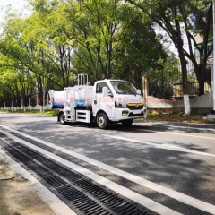 东风途逸5000升餐厨垃圾车全柴95马力发动机3300毫米轴距