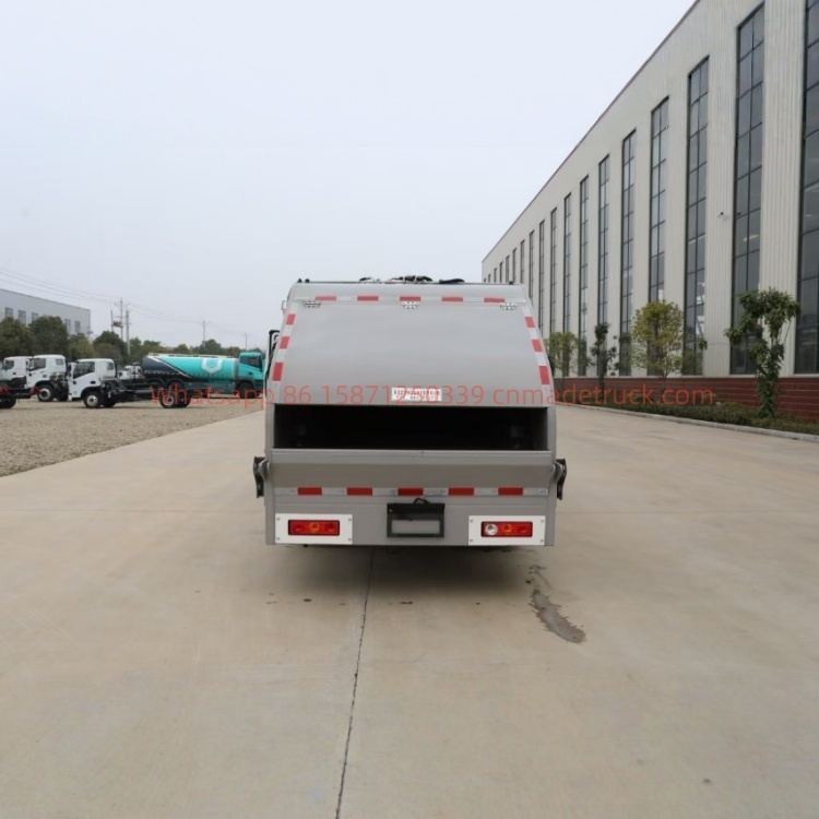 Geely V5E all-electric compressed garbage truck with a wheelbase of 2850mm