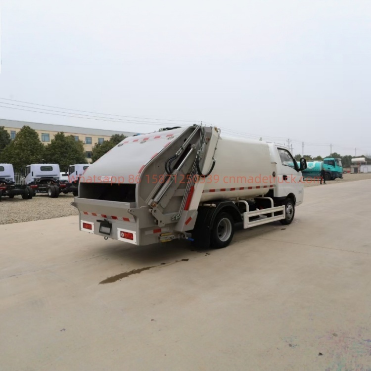 Geely V5E all-electric compressed garbage truck with a wheelbase of 2850mm