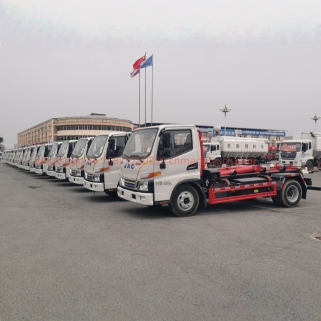 JAC blue-plate hook-arm garbage truck, Yunnei 150 horsepower, wheelbase 3300 mm