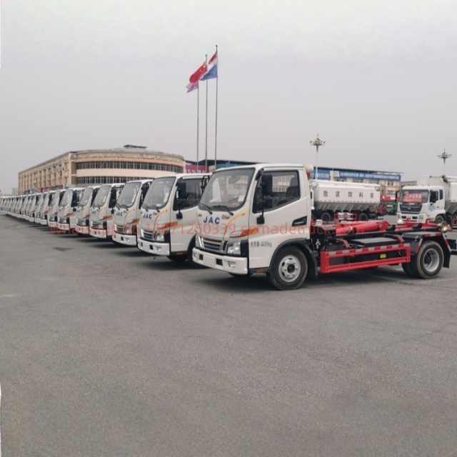 JAC blue-plate hook-arm garbage truck, Yunnei 150 horsepower, wheelbase 3300 mm