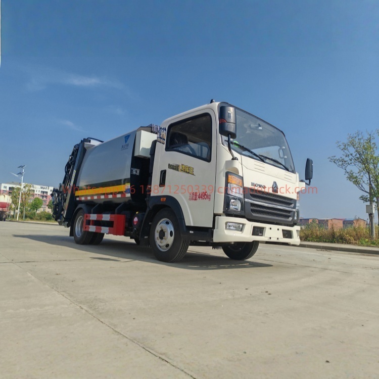 Sinotruk Howo underground garage compressed garbage truck,, Weichai 140 horsepower, wheelbase of 2800mm