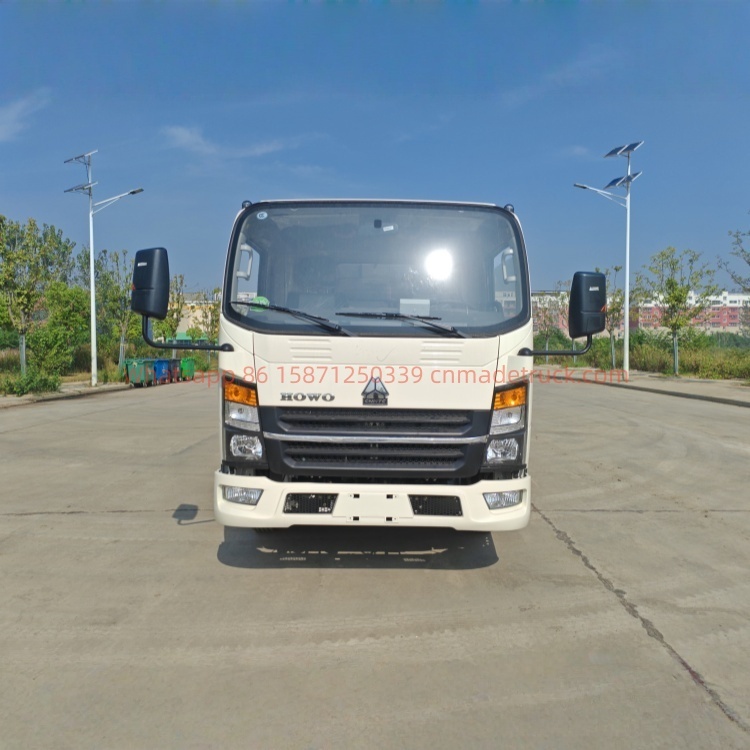 Sinotruk Howo underground garage compressed garbage truck,, Weichai 140 horsepower, wheelbase of 2800mm