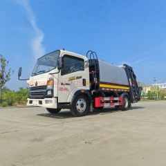 重汽豪沃地库压缩垃圾车6000升潍柴140马力2800毫米轴距