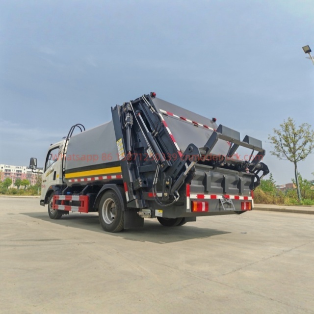 重汽豪沃地库压缩垃圾车6000升潍柴140马力2800毫米轴距