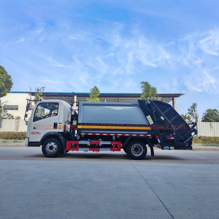 Sinotruk Howo compressed garbage truck, Weichai engine with 150 horsepower, wheelbase of 3280mm
