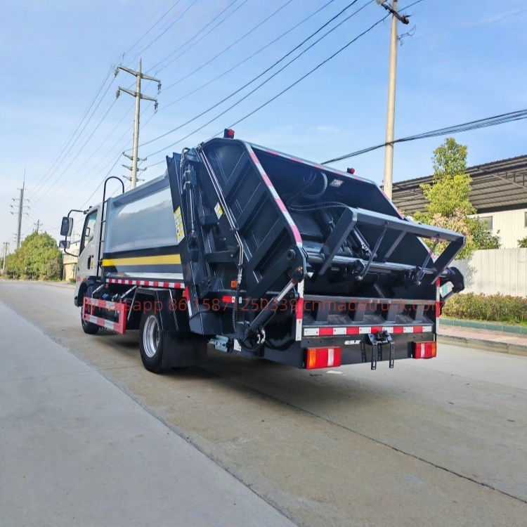 Sinotruk Howo compressed garbage truck, Weichai engine with 150 horsepower, wheelbase of 3280mm