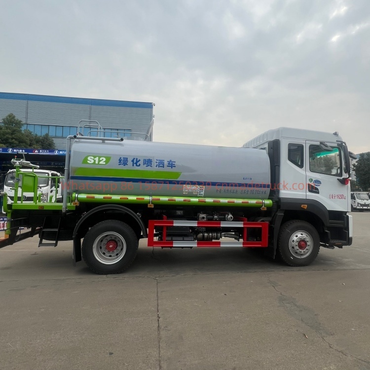 DFL sprinkler truck, Yuchai 200 horsepower engine, wheelbase of 3950 mm, displacement of 4160 L