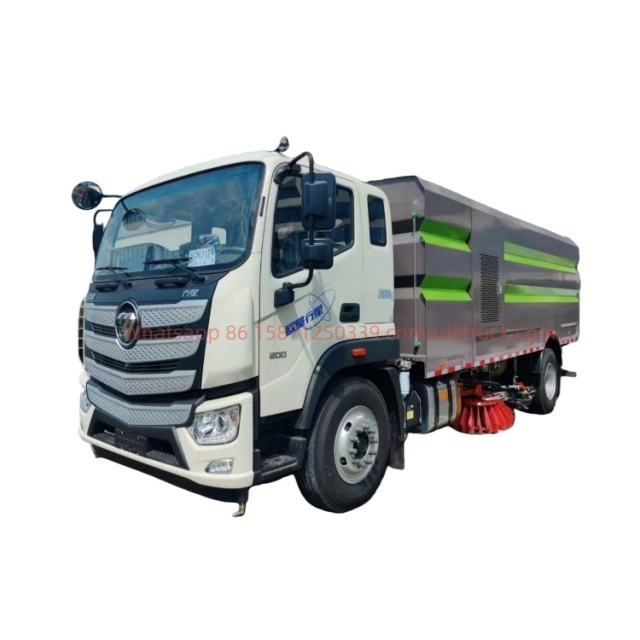 福田欧曼洗扫卡车玉柴200马力发动机轴距5150毫米