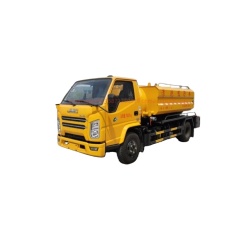 江铃清洗吸污卡车江铃五十铃115马力发动机轴距3306毫米