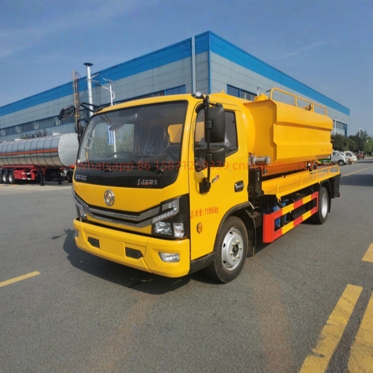 DFL 10000-liter sewage suction truck equipped with a Yuchai 165-horsepower engine and a wheelbase of 3800mm