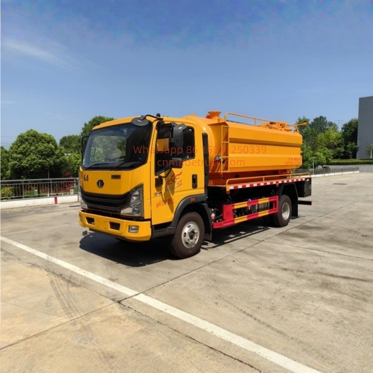 Sinotruk Homan 9000L sewage suction truck, Weichai 190 horsepower, 4088L displacement