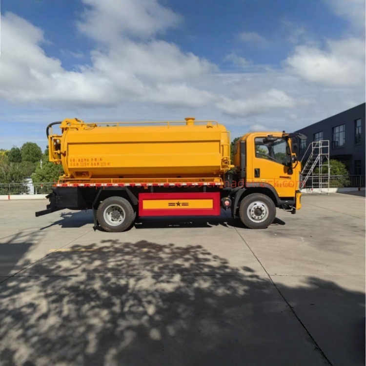 Sinotruk Howo cleaning and sewage suction truck with a 3800mm wheelbase