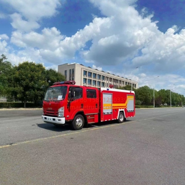 Isuzu water tank fire truck 3815 wheelbase Tank volume2000-3500 liters