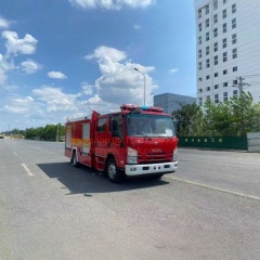 Isuzu water tank fire truck 3815 wheelbase Tank volume2000-3500 liters