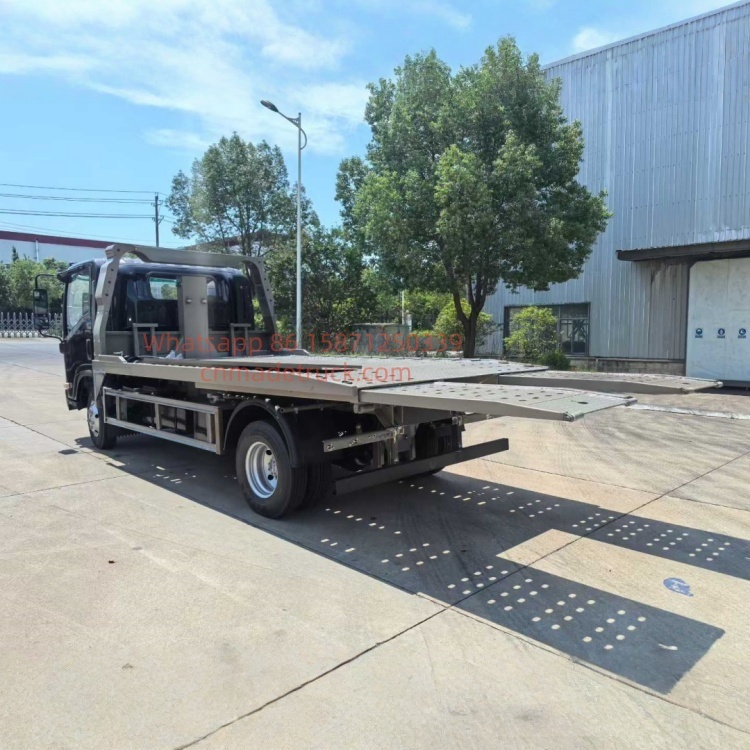 Isuzu Black Warrior Wrecker Truck One-to-two flatbed wrecker