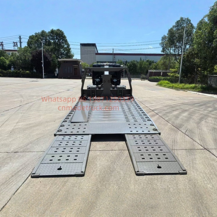 Isuzu Black Warrior Wrecker Truck One-to-two flatbed wrecker