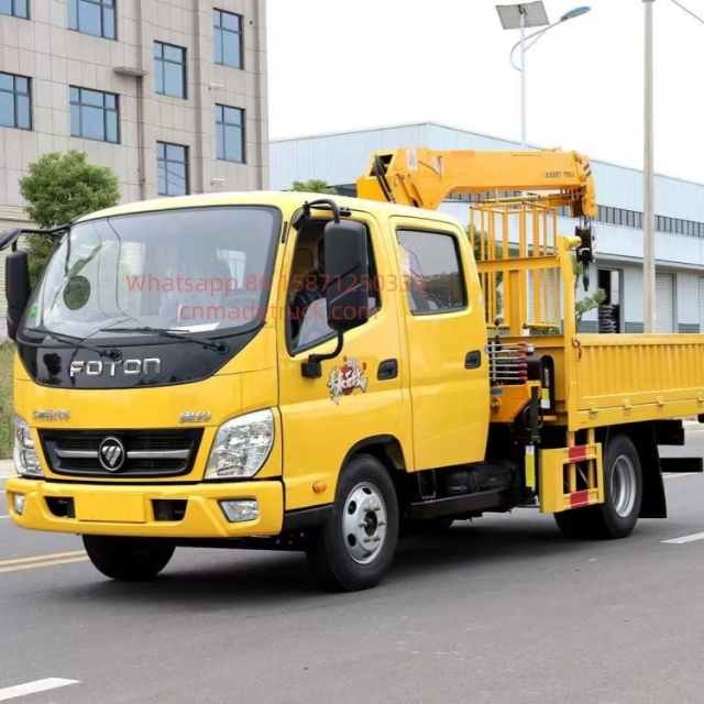 福田双排随车吊卡车3360毫米轴距提升高度10米