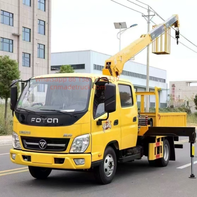 福田双排随车吊卡车3360毫米轴距提升高度10米