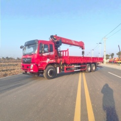 东风畅行DV3后八轮随车吊卡车3900毫米轴距