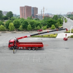 DFL Changxing rear eight-wheel truck with Changxing crane, wheelbase of 5900 millimeters