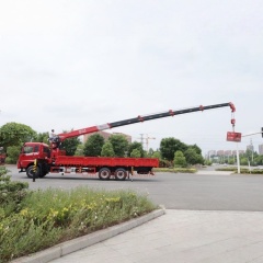 DFL Changxing rear eight-wheel truck with Changxing crane, wheelbase of 5900 millimeters