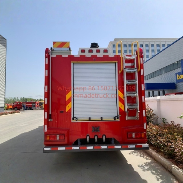 重汽汕德卡6吨消防车