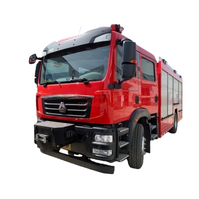 重汽汕德卡6吨消防车