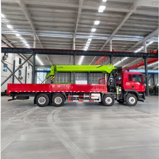 Zoomlion 14-ton 5-section boom Sinotruk Howo 8x4 truck-mounted crane truck