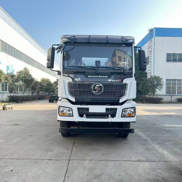 Shaanxi Automobile 8x4 Tank Truck, Crude Oil Transport Truck