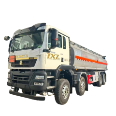 Sinotruk Howo TX7 Oil Tank Transport Truck