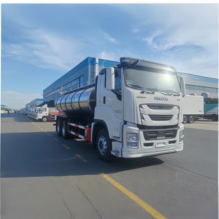 Isuzu liquid milk transport truck