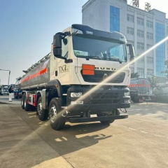 Sinotruk Howo TX7 Oil Tank Transport Truck