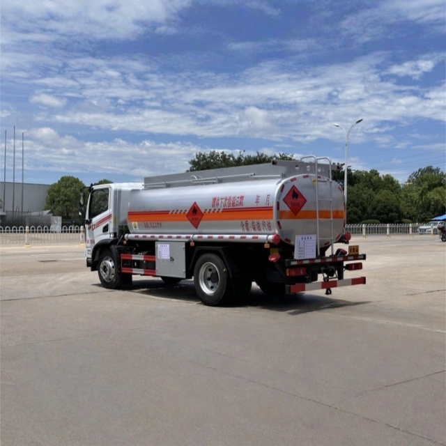 Dongfeng 10.2 cubic meter refueling tank truck