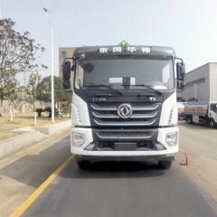 Dongfeng T5 15.5 cubic meter oil tank truck