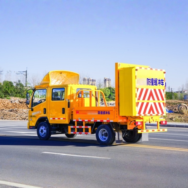 Foton Linghang M5 Double Cab Blue Plate Crash Buffer Truck 3360mm wheelbase