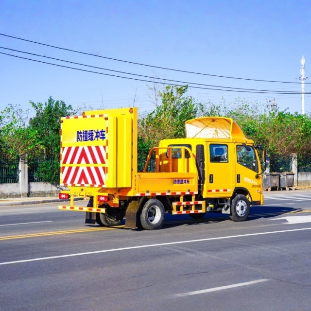Foton Linghang M5 Double Cab Blue Plate Crash Buffer Truck 3360mm wheelbase