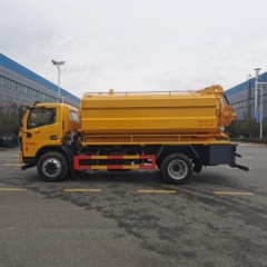 东风多利卡吸污卡车玉柴165马力3800mm轴距