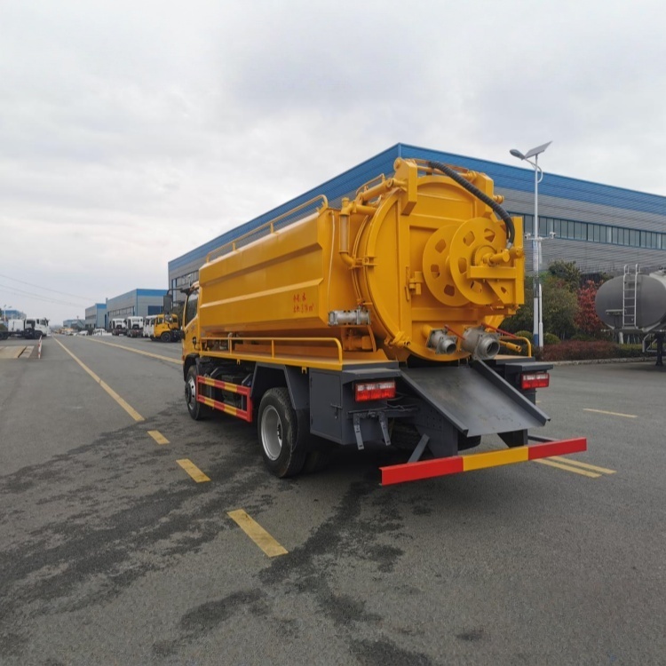 DFL Duolika sewage suction truck, Yuchai 165 horsepower, 3800mm wheelbase